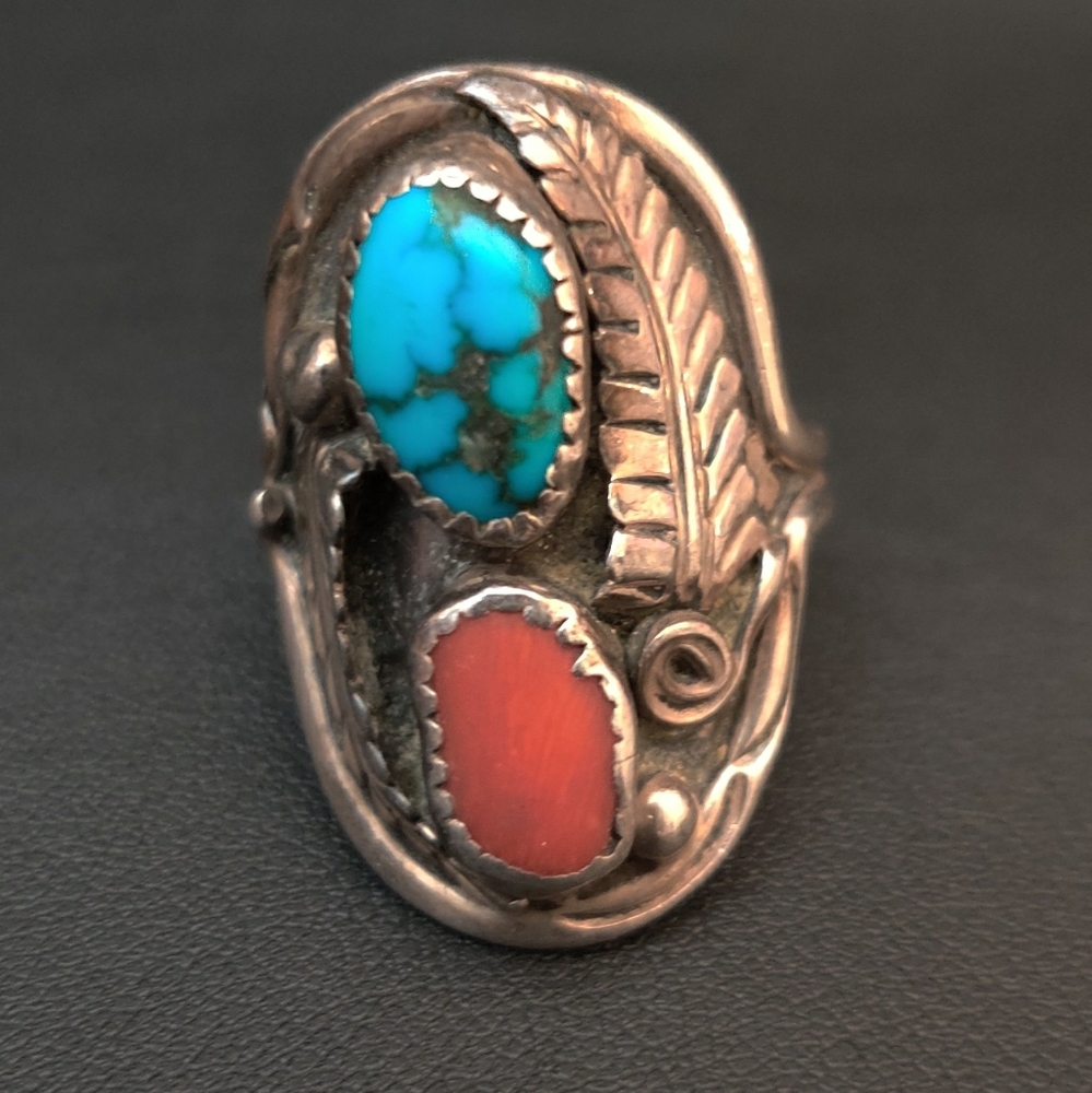 Old pawn vintage turquoise sterling silver ring